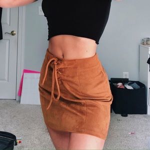 Brown tied skirt